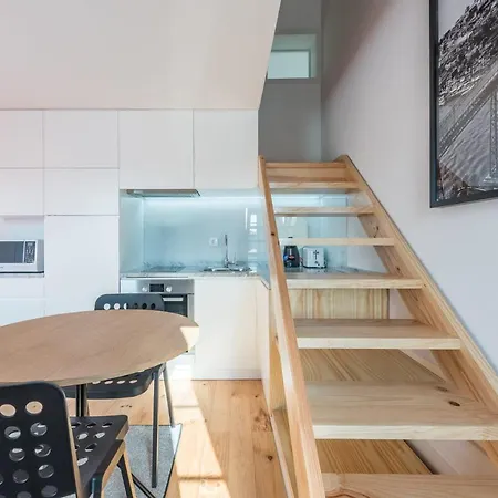 Sa De Noronha Mezzanine W Terrace Apartment Porto Exterior photo